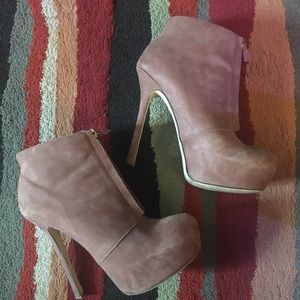 Platform ankle booties!